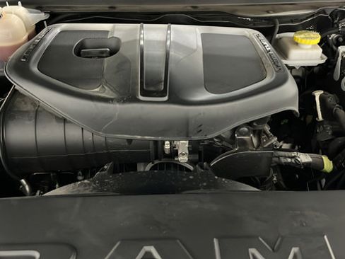 Used 2025 RAM 1500 Laramie w/ Sport Appearance Package AWD/4WD image 26