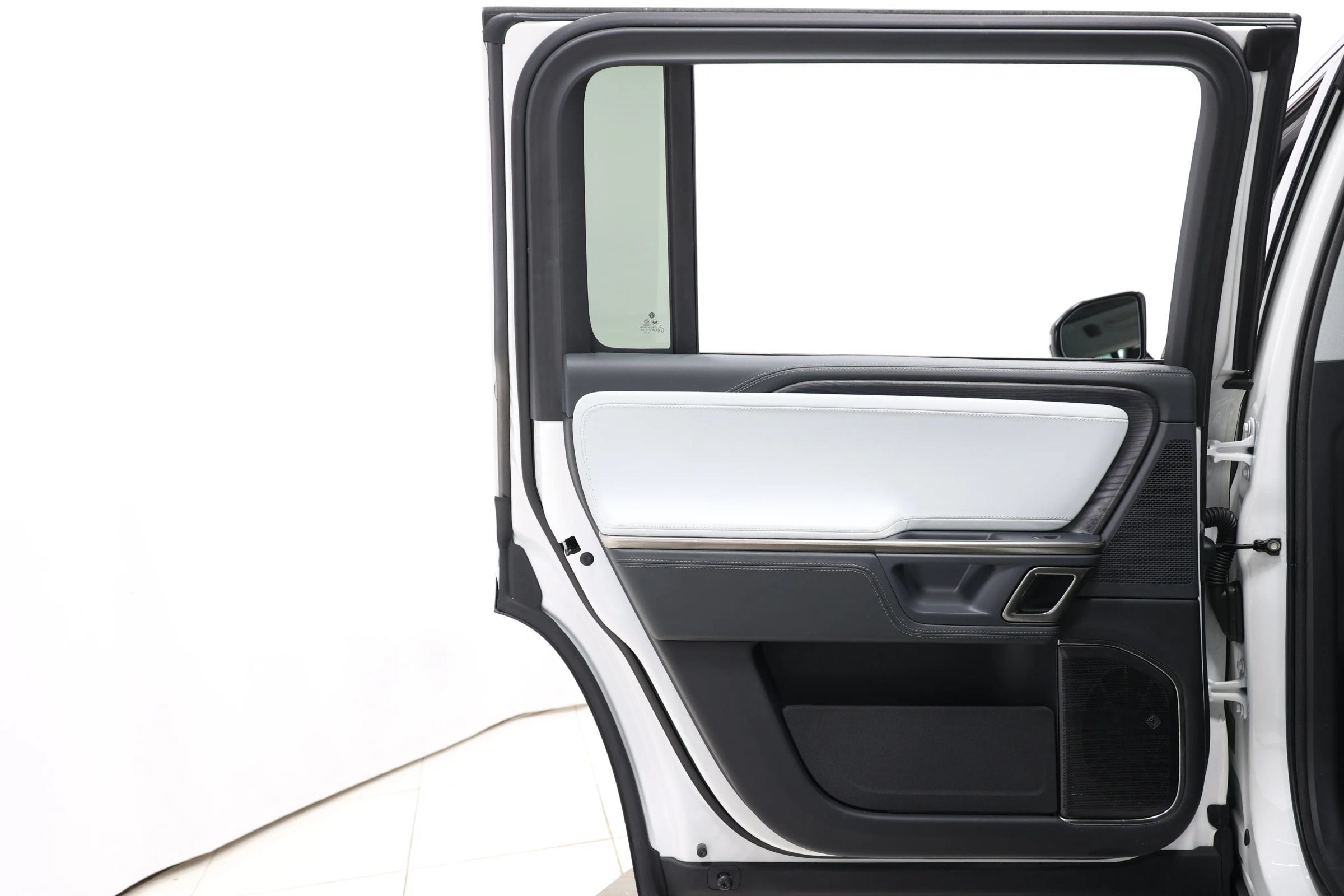 Used 2024 Rivian R1S Adventure Quad AWD/4WD image 44