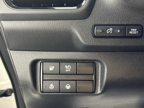 Used 2022 Nissan Leaf SL Plus image 18