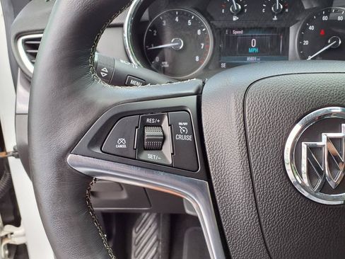 Used 2020 Buick Encore Essence FWD image 30