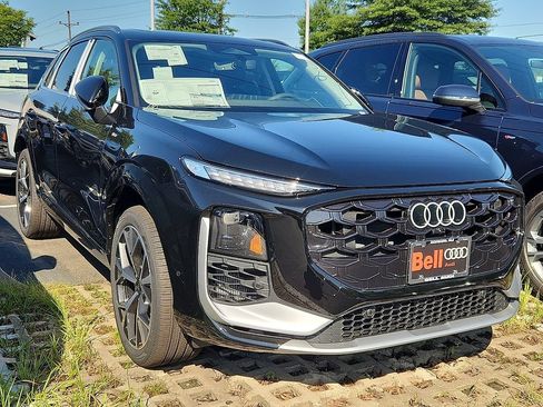New 2026 Audi Q3 quattro 2.0T AWD/4WD image 2