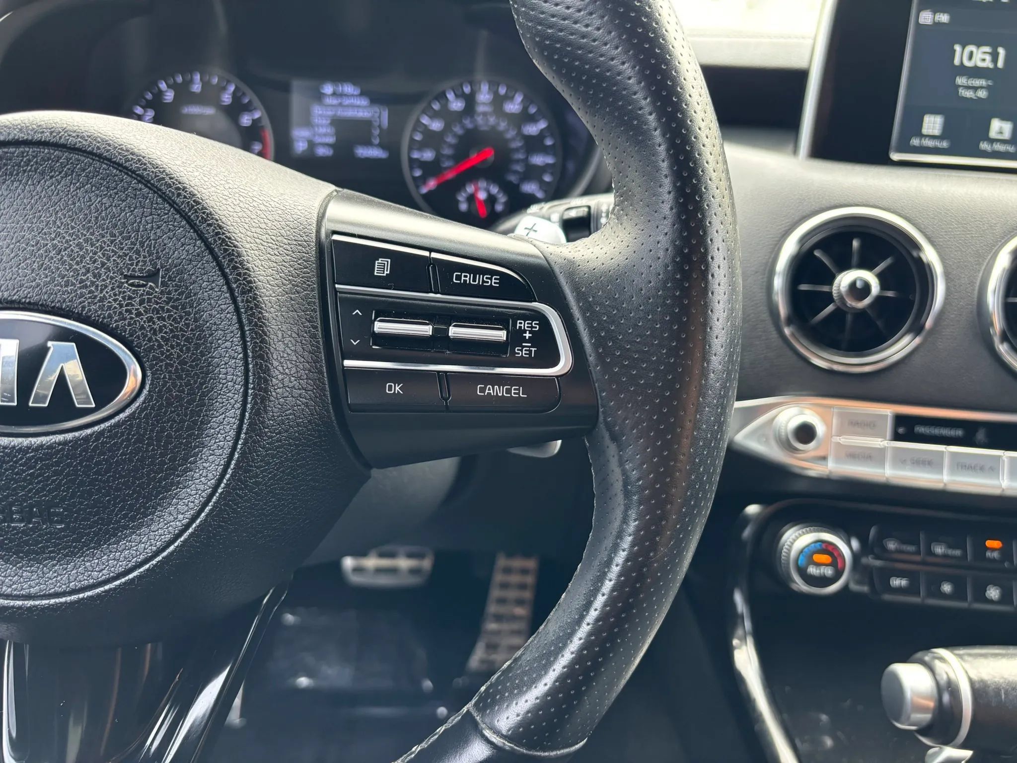 Used 2021 Kia Stinger GT-Line RWD image 21