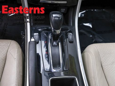 Used 2017 Honda Accord EX-L image 13