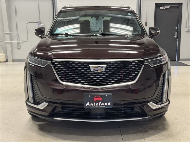Used 2021 Cadillac XT6 Premium Luxury AWD/4WD image 2