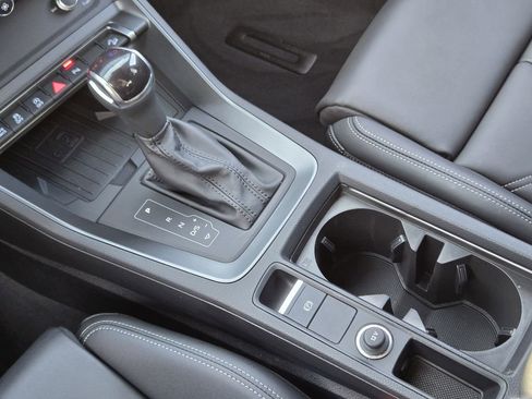 Certified 2025 Audi Q3 2.0T Premium w/ Convenience Package image 23