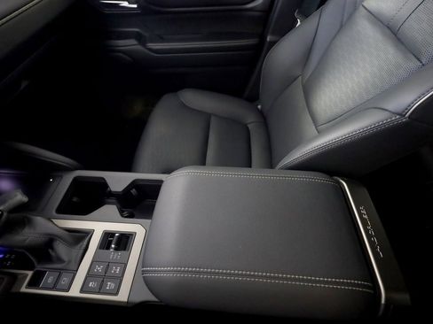 Used 2024 Toyota Land Cruiser image 32