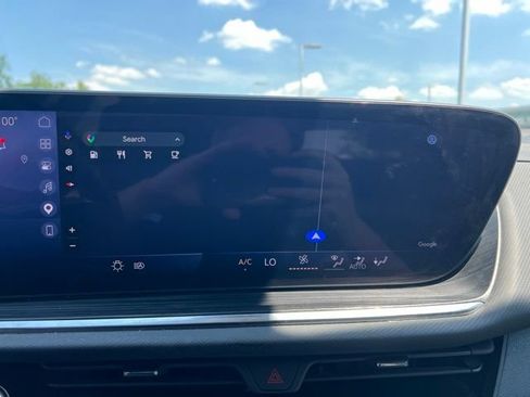 Used 2024 Buick Envision Preferred AWD/4WD image 20