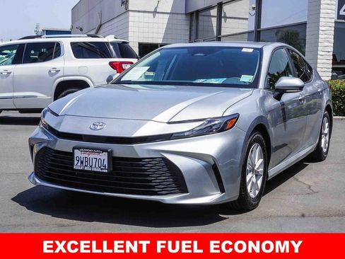 Used 2026 Toyota Camry LE FWD image 3