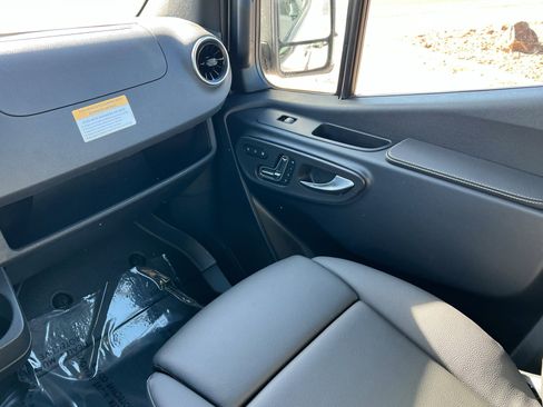New 2026 Mercedes-Benz Sprinter 2500 image 10