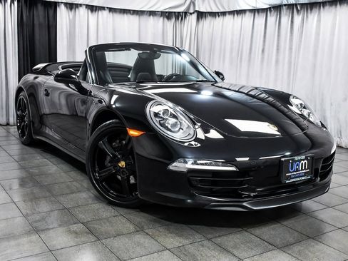 Used 2016 Porsche 911 Carrera 4 image 3