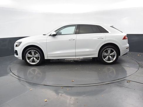 Used 2023 Audi Q8 Premium Plus image 2