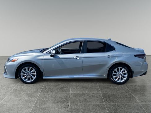 Used 2023 Toyota Camry LE w/ Convenience Package FWD image 2