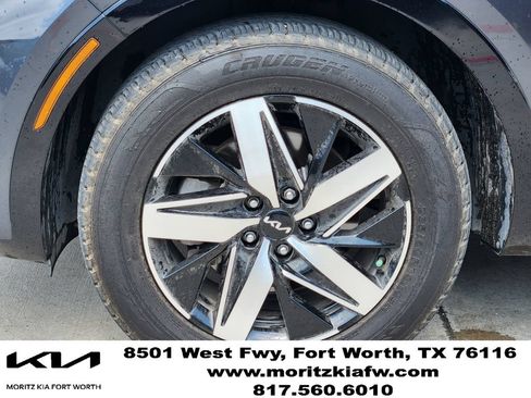 Certified 2023 Kia Sorento EX w/ Panoramic Sunroof Package FWD image 9