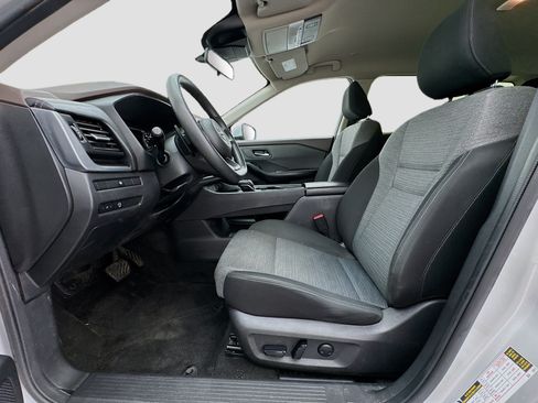 Used 2023 Nissan Rogue SV FWD image 13