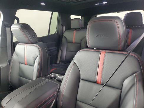 New 2026 Chevrolet Traverse RS w/ LPO, Floor Liner Package FWD image 14