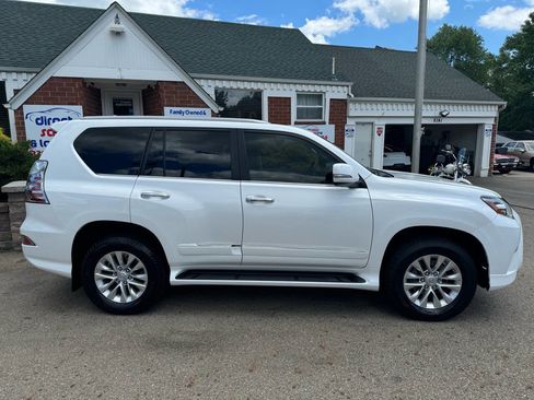 Used 2014 Lexus GX 460 image 7