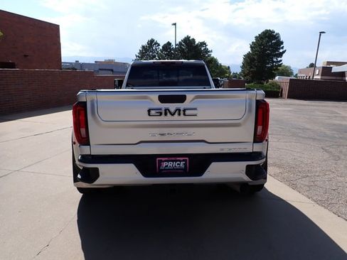 Used 2022 GMC Sierra 3500 Denali w/ Denali Ultimate Package AWD/4WD image 3