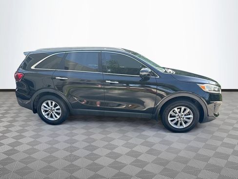 Used 2019 Kia Sorento FWD image 5