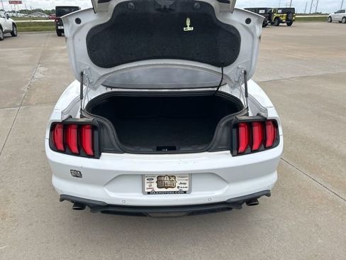 Used 2020 Ford Mustang Premium image 12