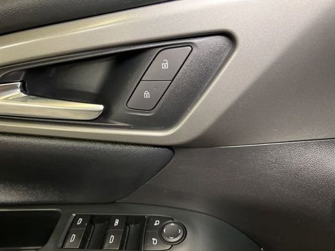 Used 2025 Chevrolet Traverse LT w/ Sun and Wheel Package image 42