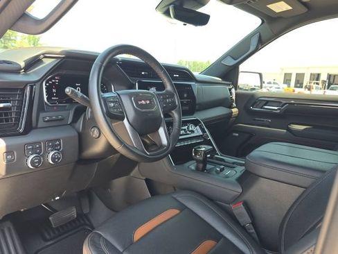 Used 2024 GMC Sierra 1500 AT4 w/ Technology Package AWD/4WD image 23