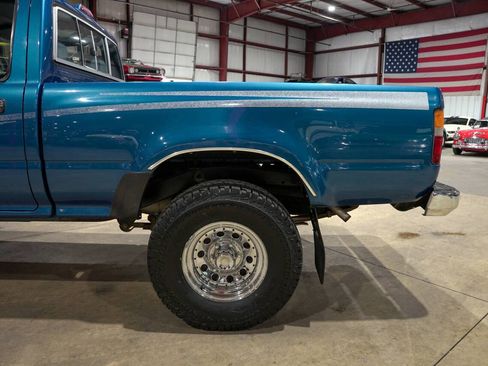 Used 1995 Toyota Pickup DX AWD/4WD image 5
