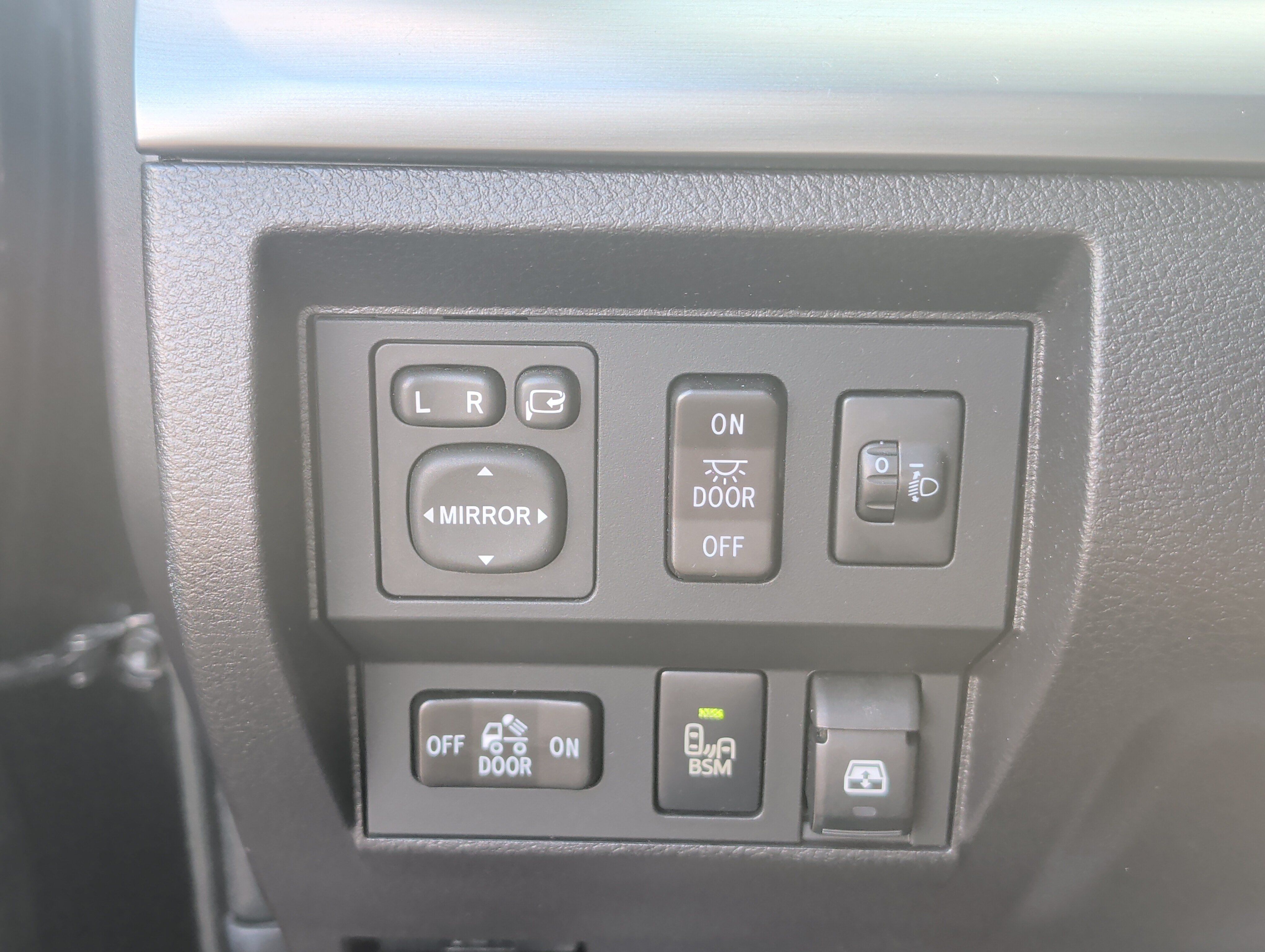 Used 2014 Toyota Tundra Platinum AWD/4WD image 26
