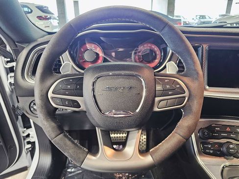 Used 2019 Dodge Challenger SRT Hellcat Redeye image 11