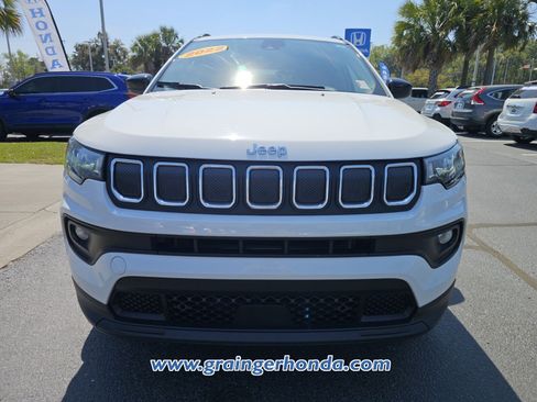 Used 2022 Jeep Compass Latitude w/ Sun and Sound Group image 8