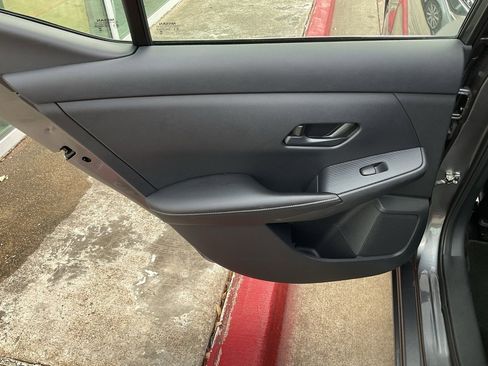 Used 2025 Nissan Sentra S image 16