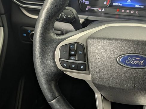 Certified 2022 Ford Explorer XLT w/ Equipment Group 202A RWD image 19