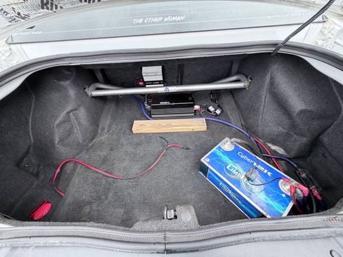 Used 2016 Dodge Challenger R/T Plus image 9