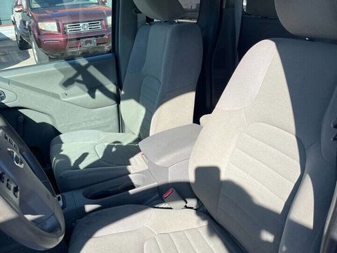 Used 2019 Nissan Frontier S image 12