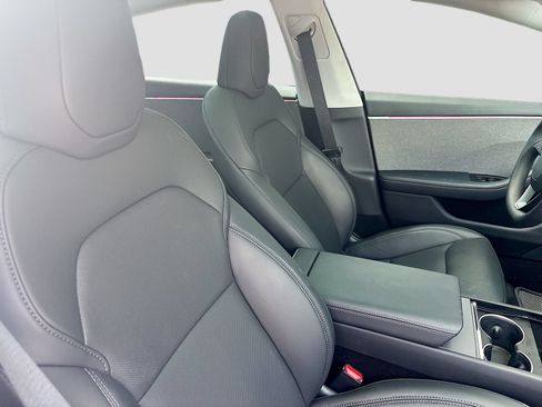 Used 2025 Tesla Model 3 Long Range RWD image 27