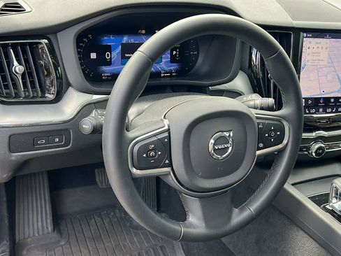 Used 2023 Volvo XC60 T8 Core AWD/4WD image 10