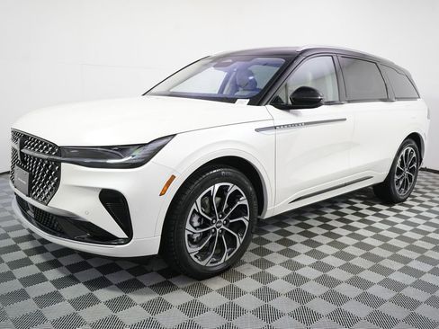 New 2026 Lincoln Nautilus Reserve AWD/4WD image 2