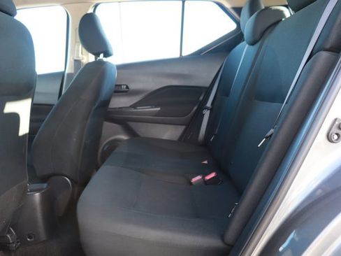 Used 2024 Nissan Kicks S image 13