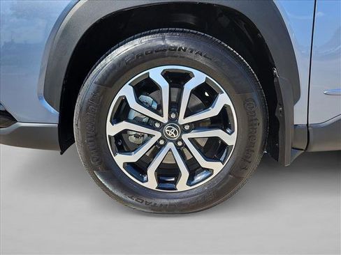 Used 2025 Toyota Corolla Cross AWD Hybrid image 22