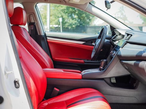Used 2017 Honda Civic EX image 8