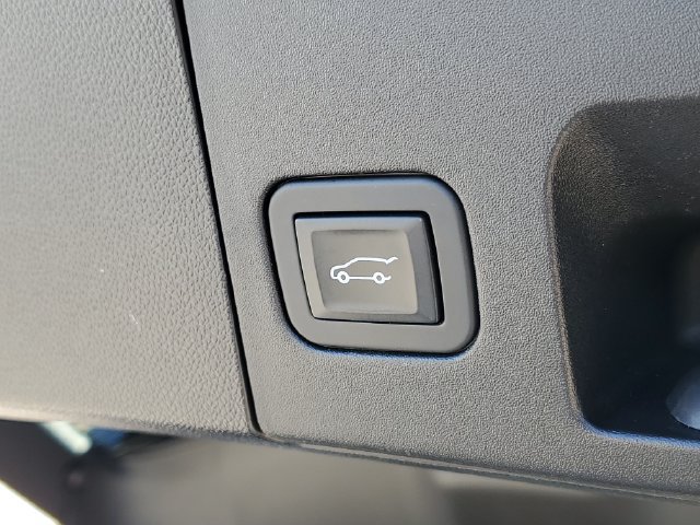 Certified 2019 Cadillac XT4 Sport w/ Cold Weather Package AWD/4WD image 10