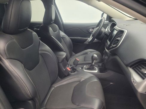 Used 2018 Jeep Cherokee Latitude Plus w/ Cold Weather Group image 21