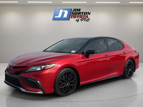 Used 2022 Toyota Camry XSE w/ Cold Weather Package FWD image 1