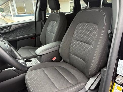 Used 2025 Ford Escape Active AWD/4WD image 17