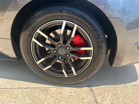 Used 2017 Ford Mustang Coupe RWD image 22