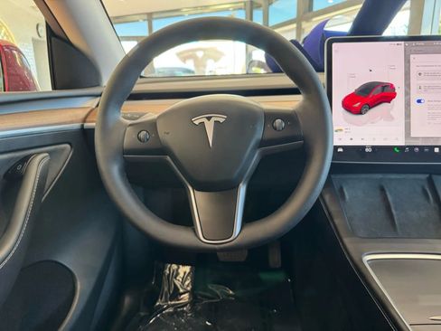 Used 2024 Tesla Model Y Long Range image 24