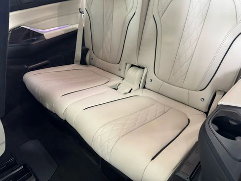 Used 2019 BMW X7 xDrive40i w/ Premium Package image 26