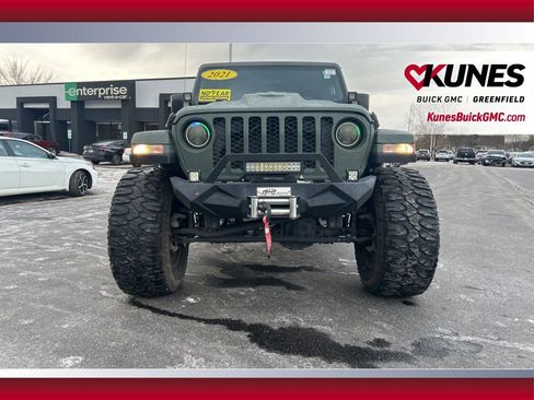 Used 2021 Jeep Gladiator Sport image 14