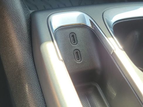Used 2026 Chevrolet Equinox EV LT FWD image 12