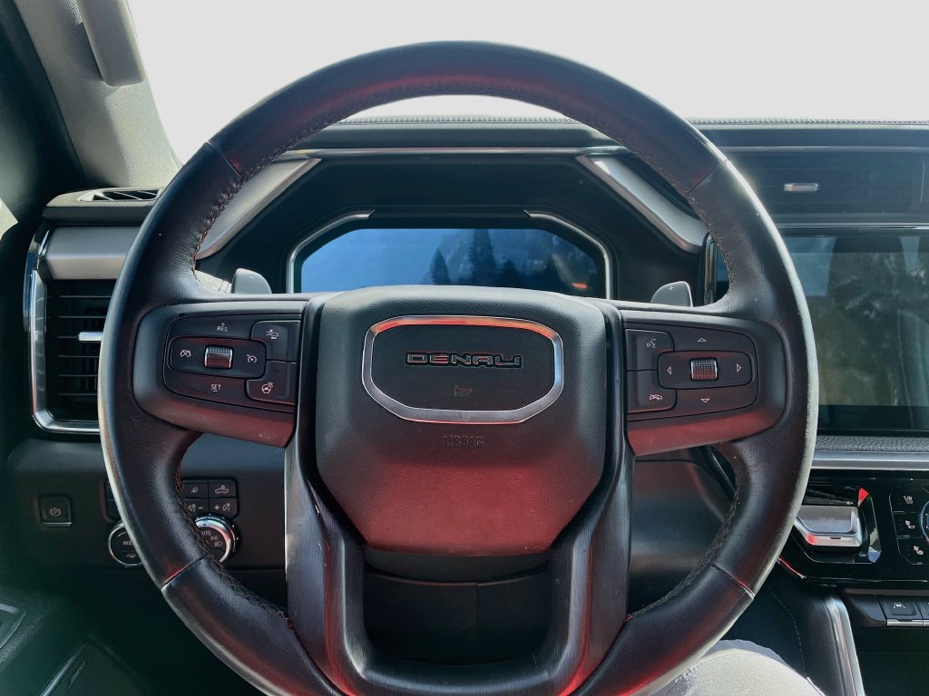 Used 2022 GMC Sierra 1500 Denali AWD/4WD image 11
