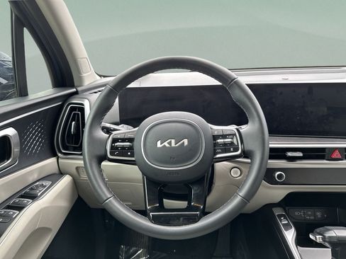 Used 2025 Kia Sorento S AWD/4WD image 28